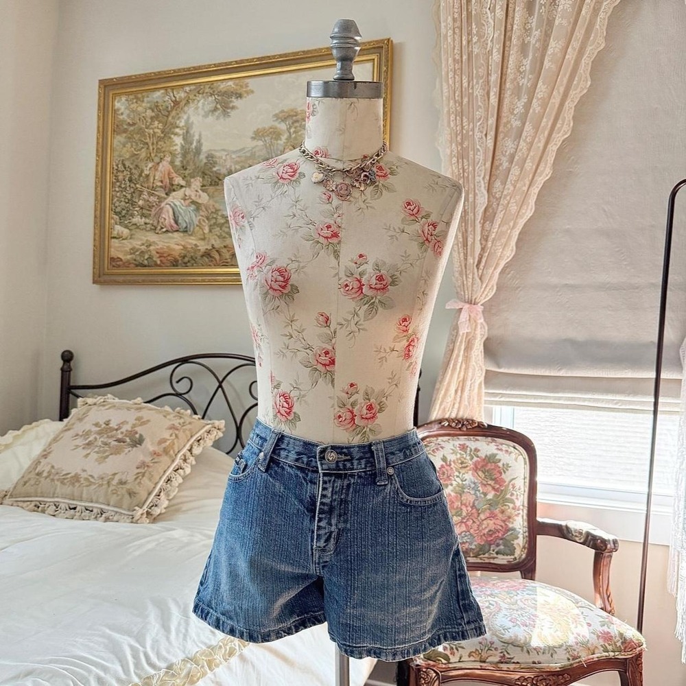 Y2k‎ jean shorts  Y2K Squeeze denim jean shorts size 5
